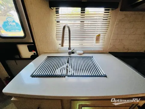 2021 Palomino SolAire 185X RV Photo 3