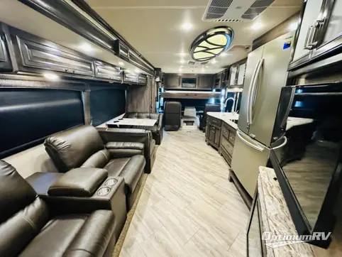 2019 Fleetwood Southwind 35K RV Photo 2