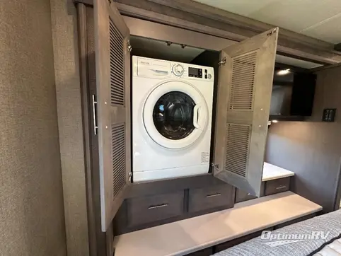 2022 Thor Omni RS36 RV Photo 4