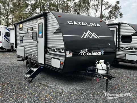 New 2024 Coachmen Catalina Summit Series 7 184BHS Featured Photo