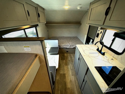 2025 Coachmen Clipper Cadet 17CFQ RV Photo 3
