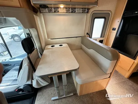 2017 Winnebago Fuse 23T RV Photo 4
