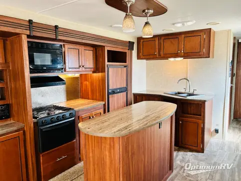 2015 Heartland Trail Runner 32RLDS RV Photo 2