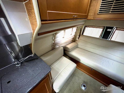 2011 Pleasure-Way Lexor TS RV Photo 4