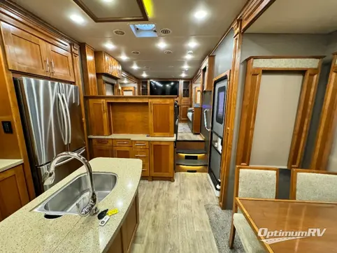 2017 VanLeigh Vilano 375FL RV Photo 2