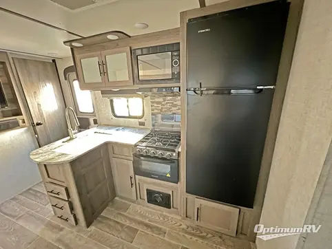 2022 Gulf Stream Kingsport Ultra Lite 279BH RV Photo 3