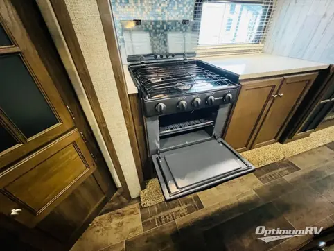 2017 Keystone Premier Ultra Lite 30RIPR RV Photo 3