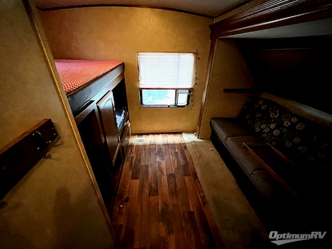 2015 Forest River Wildwood Heritage Glen 312QBUD RV Photo 4
