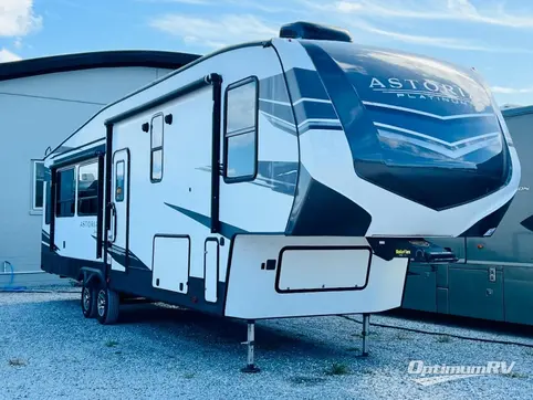Used 2020 Dutchmen Astoria PLATINUM 3173RLP Featured Photo