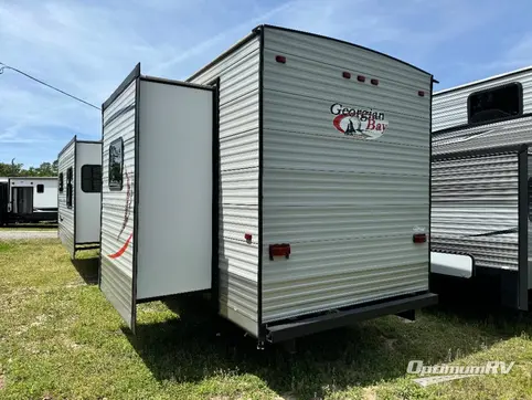 2023 HL Enterprise Georgian Bay 39MK RV Photo 2