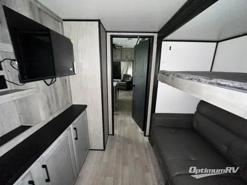 2024 KZ Durango Gold G382MBQ RV Photo 3