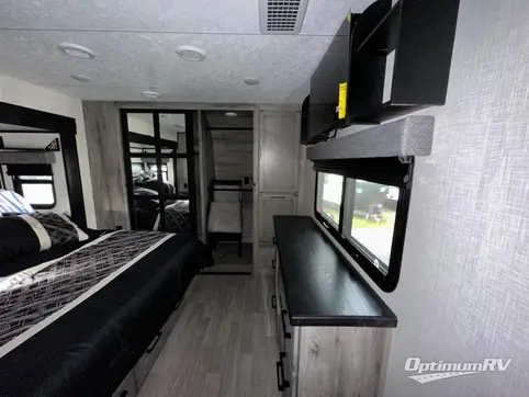 2024 KZ Durango Gold G382MBQ RV Photo 4