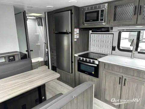 2021 Shasta Shasta 26BH RV Photo 3