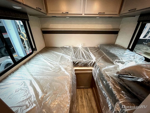2024 Thor Chateau 25V RV Photo 4