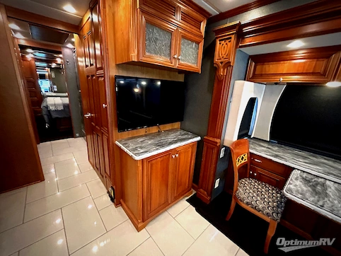 2013 Newmar Essex 4542 RV Photo 3