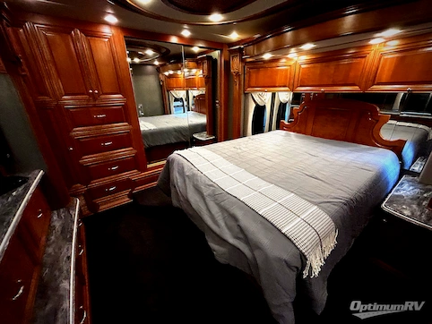 2013 Newmar Essex 4542 RV Photo 4