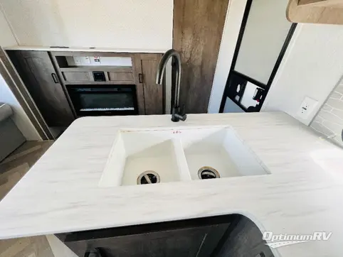 2022 Forest River Wildwood X-Lite 263BHXL RV Photo 3