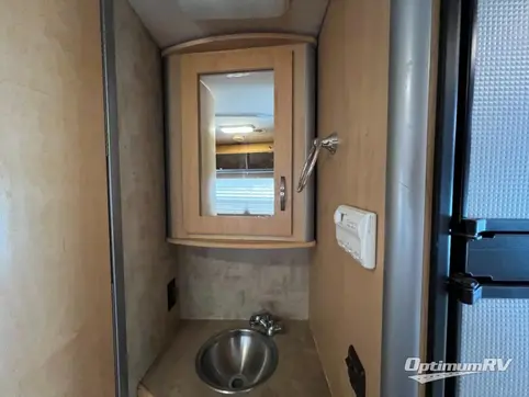 2007 Itasca Navion 23J RV Photo 3