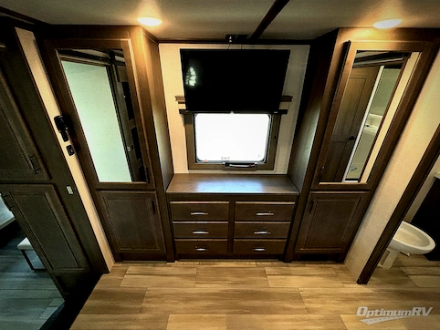 2024 Grand Design Solitude 380FL RV Photo 3