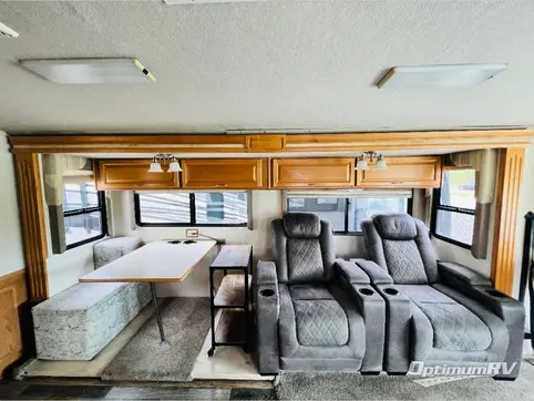 2000 Fleetwood Southwind 34N RV Photo 3