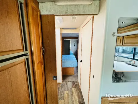 2000 Fleetwood Southwind 34N RV Photo 4