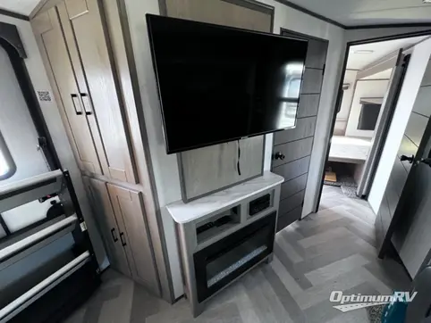2021 Cruiser Twilight Signature TWS 2840 RV Photo 4