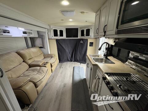 2010 Monaco Montclair 29PBT RV Photo 2