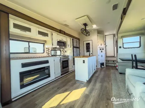 2022 Prime Time Crusader 335RLP RV Photo 2
