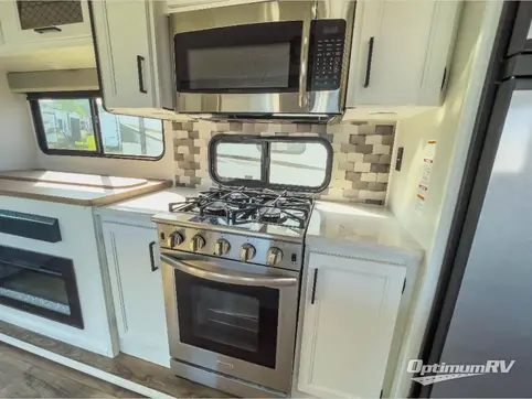 2022 Prime Time Crusader 335RLP RV Photo 4