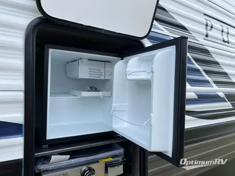 2023 Palomino Puma 26RLS RV Photo 2