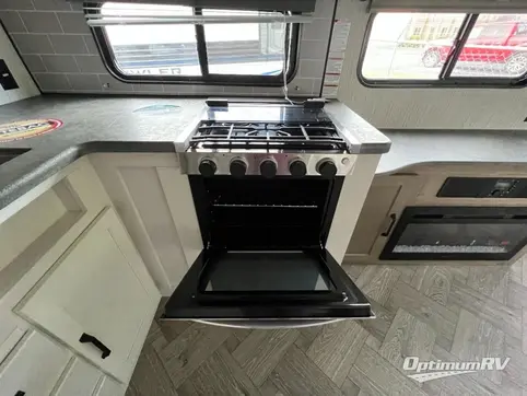 2023 Palomino Puma 26RLS RV Photo 4
