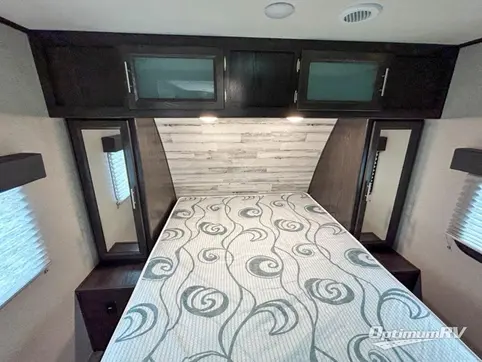 2019 Dutchmen Kodiak Ultra-Lite 248BHSL RV Photo 4