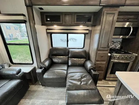 2020 Forest River Sandpiper 372LOK RV Photo 4