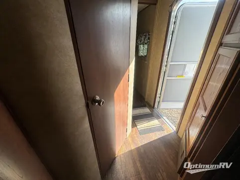2017 Forest River Cedar Creek Silverback 37MBH RV Photo 4