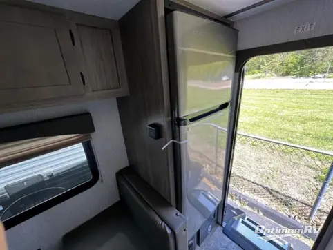 2023 Sunset Park Sun Lite 18RD RV Photo 4