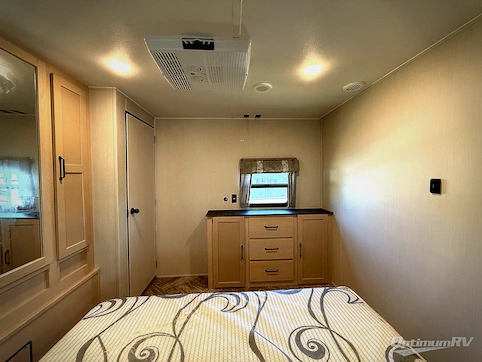 2023 Palomino Puma 32BHFS RV Photo 4