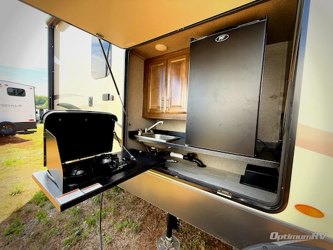 2019 Forest River Flagstaff Classic Super Lite 832FLBS RV Photo 4