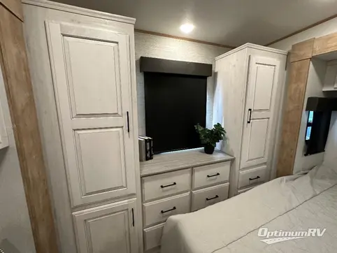 2024 Heartland Bighorn Traveler 38FL RV Photo 4