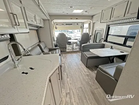 2022 Thor Hurricane 29M RV Photo 3