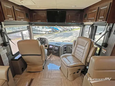 2020 Thor Aria 3902 RV Photo 2