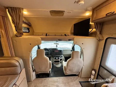 2018 Thor Four Winds 24F RV Photo 2