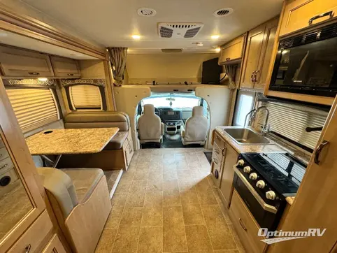 2018 Thor Four Winds 24F RV Photo 3