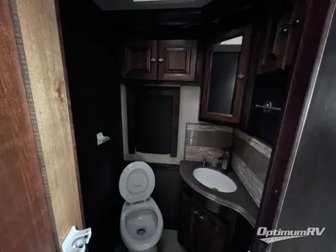 2016 Tiffin Phaeton 42LH RV Photo 4