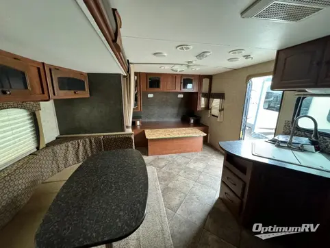 2014 Heartland North Trail 21FBS RV Photo 2