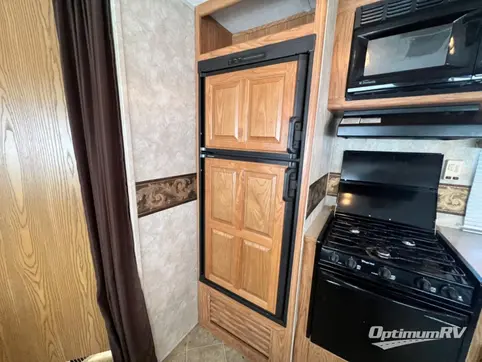 2006 Keystone Sprinter 274RLS RV Photo 3