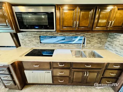 2020 Holiday Rambler Endeavor 38W RV Photo 3