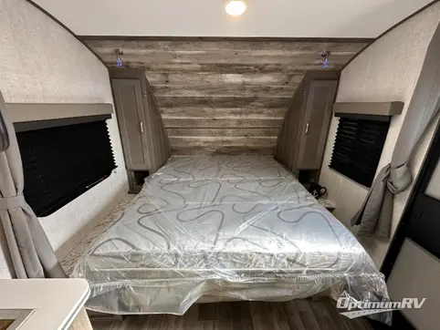 2024 Gulf Stream Vista Cruiser 19MBS RV Photo 3