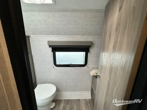 2024 Gulf Stream Vista Cruiser 19MBS RV Photo 4