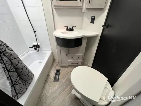 2024 Heartland Torque 371 RV Photo 4
