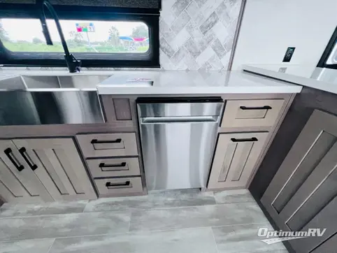2024 KZ Durango Gold G391RKF RV Photo 4